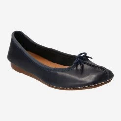 Clarks Art.  20352932 4 Freckle Ice Dunkelblau